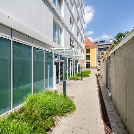 Elegant Apartment With Balcony By The Oder River In Wroclaw By Renters Prestige Exteriör bild